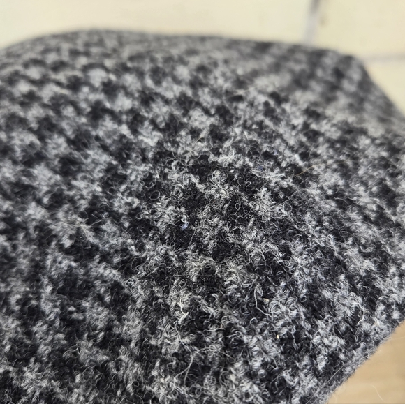 Harris Tweed Flat Cap - Picture 3 of 8